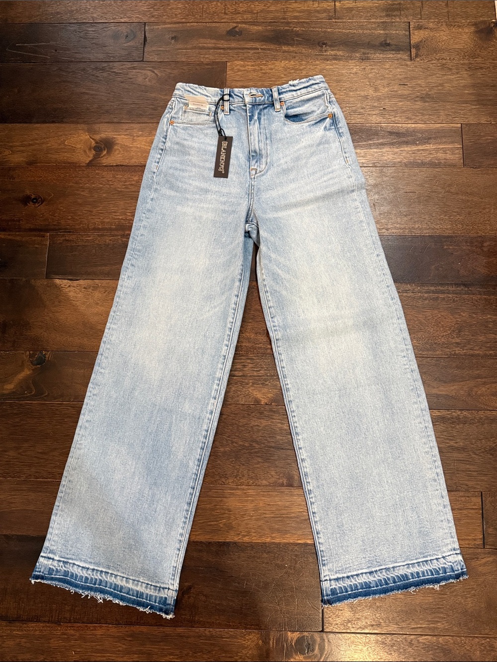 NWT Blank NYC Ribcage wide leg Franklin light wash Jeans NWT size 2 or 26